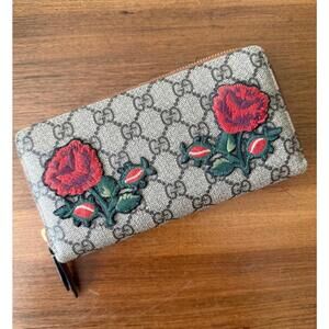 Gucci GG Rose Embroidered Supreme Zip Around Wallet